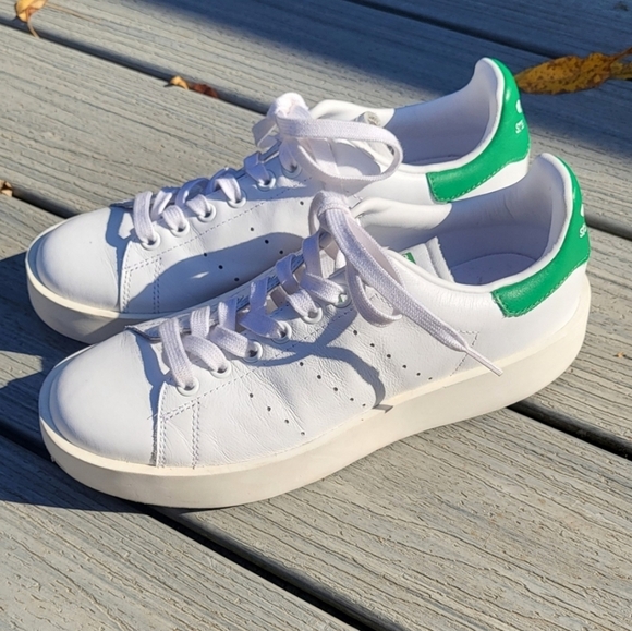 Adidas Stan Smith White & Green Sneakers - Picture 1 of 12